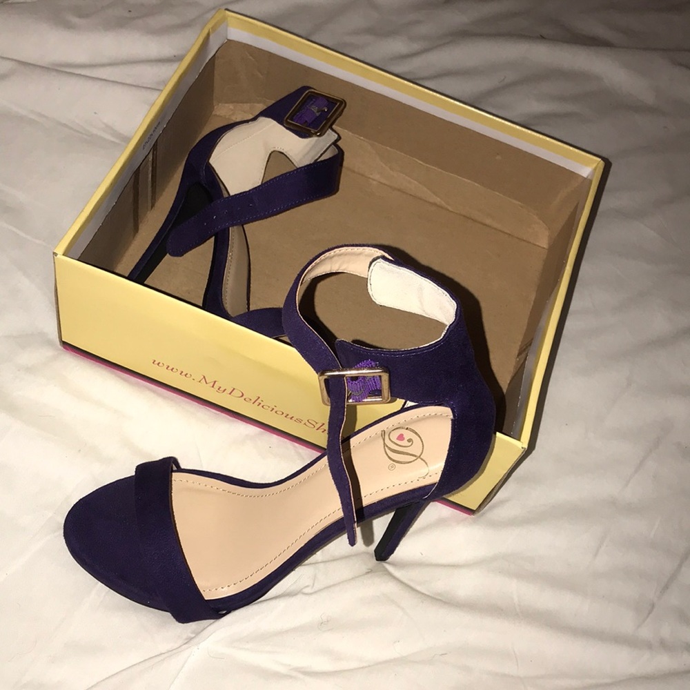 ANKLE STRAP SUEDE HEELS